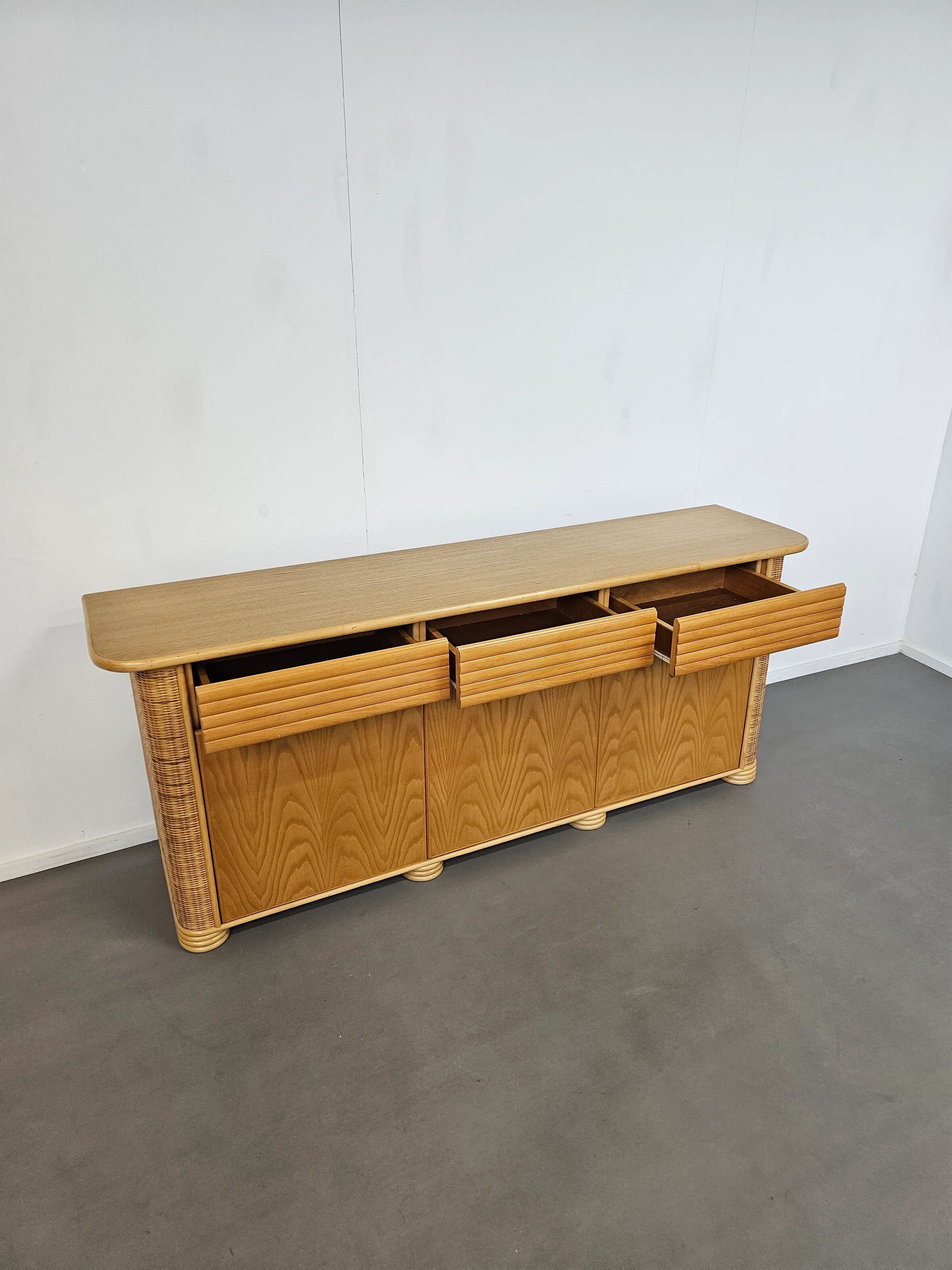 Wood / bamboo / rattan sideboard Roberti Rattan 1970s stunning condition