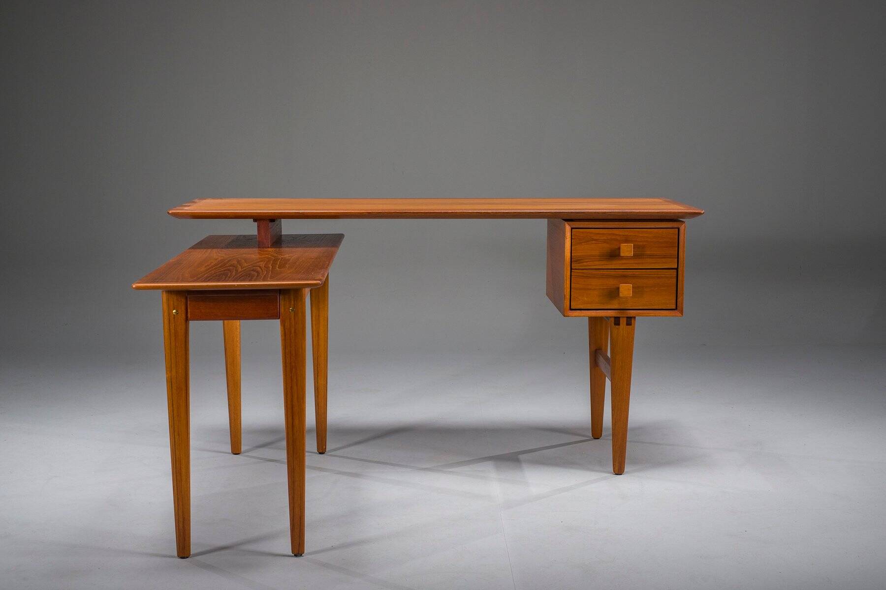 Bureau en teck en L de style mid-century moderne, années 1970