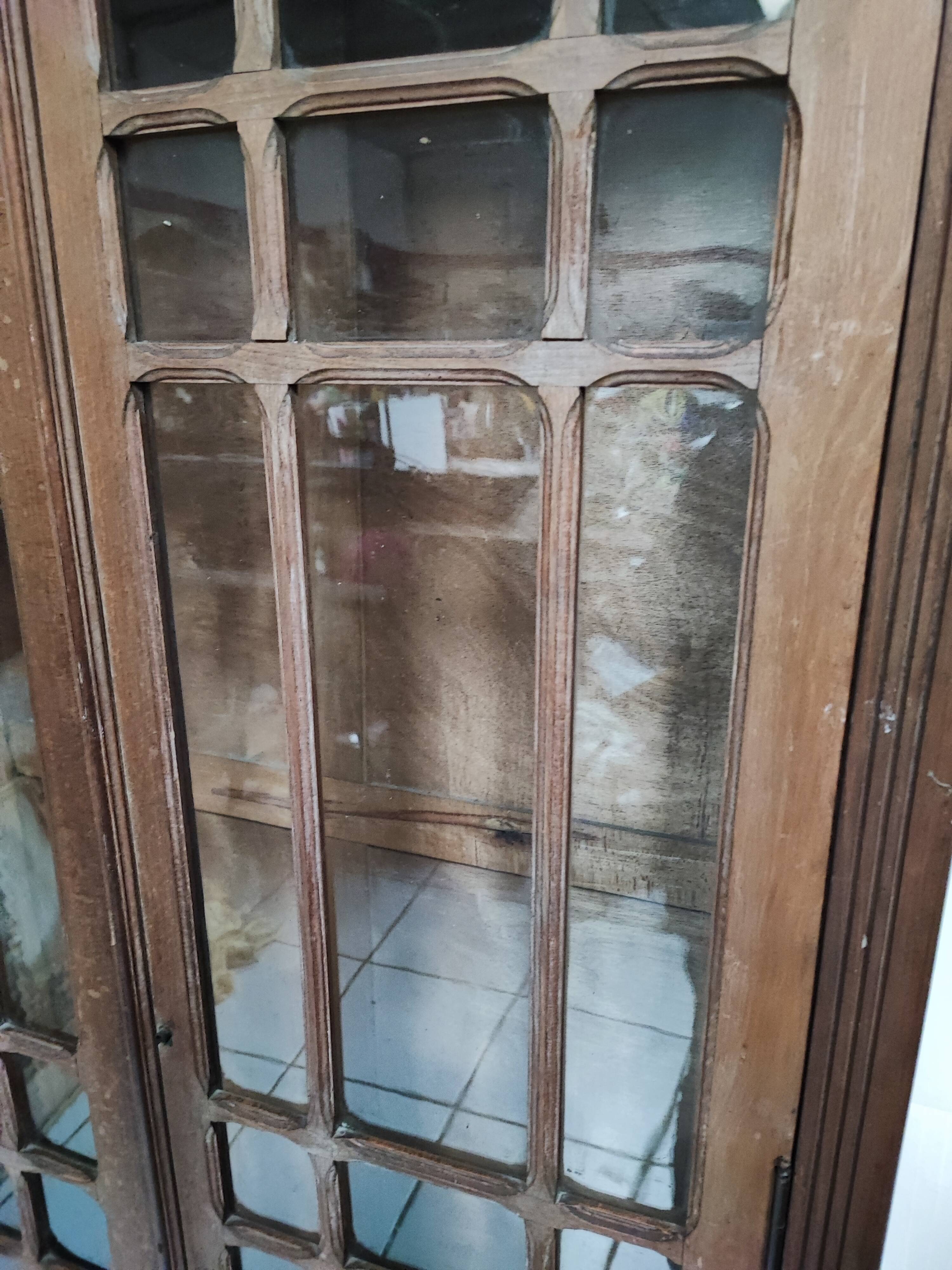 Parisian glazed wardrobe to retype