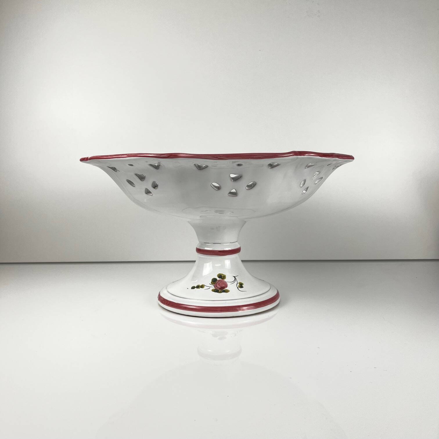 Vintage hand-painted fruit bowl, 20th century