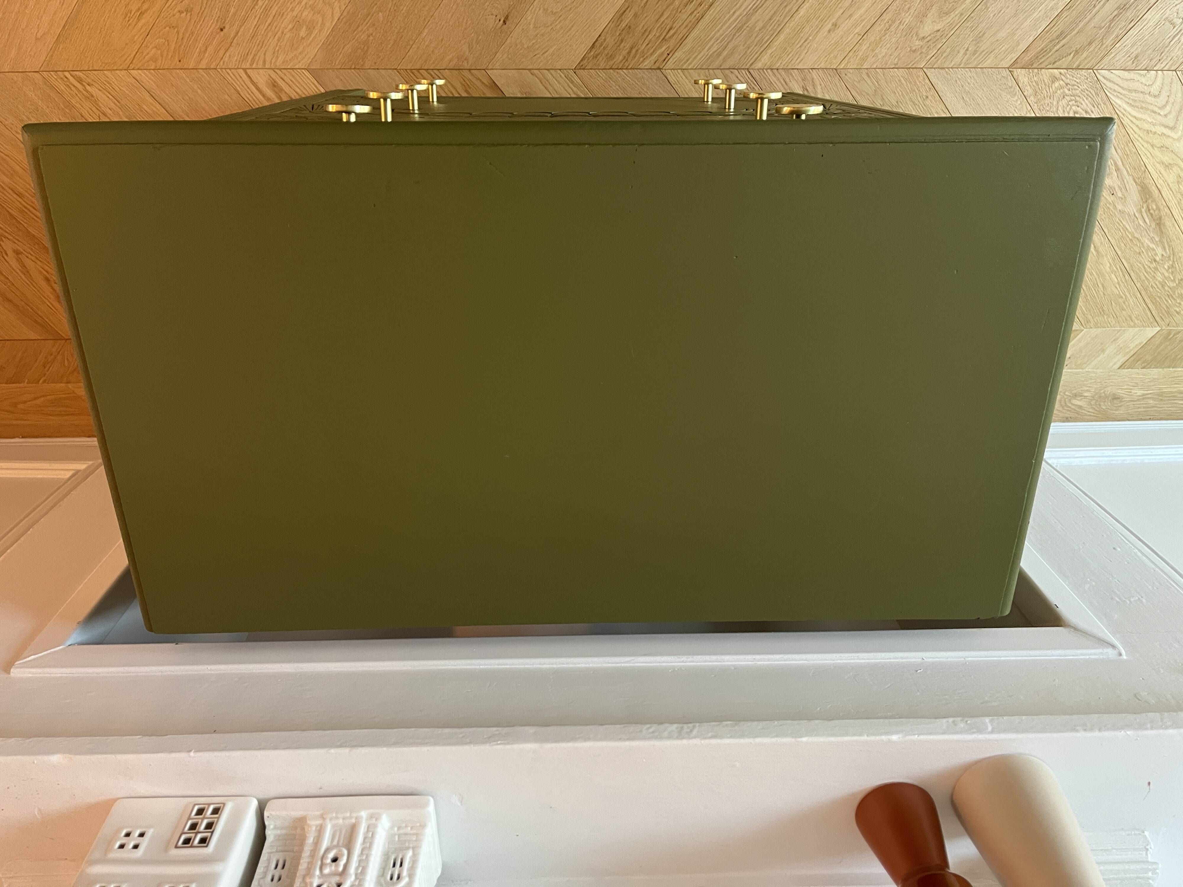 Art Deco chest of drawers - woody green - gold handles