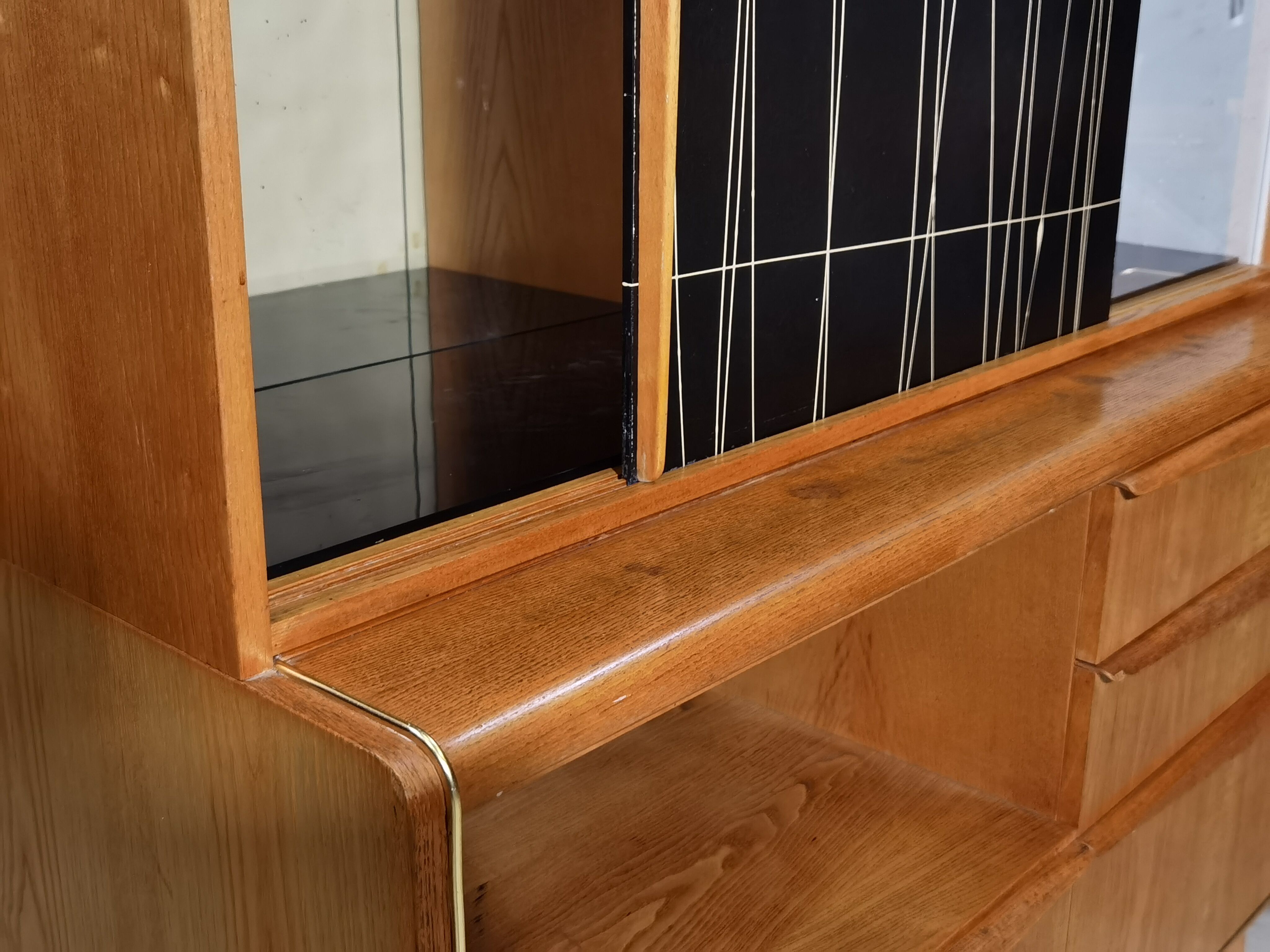 Buffet U372/386 by B Landsman and H Nepožitek for Jitona Soběslav