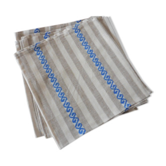 12 linen napkins