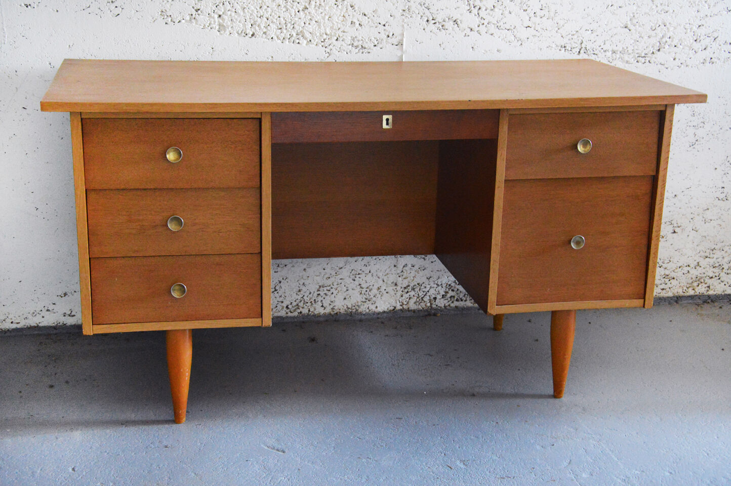 Bureau en bois
