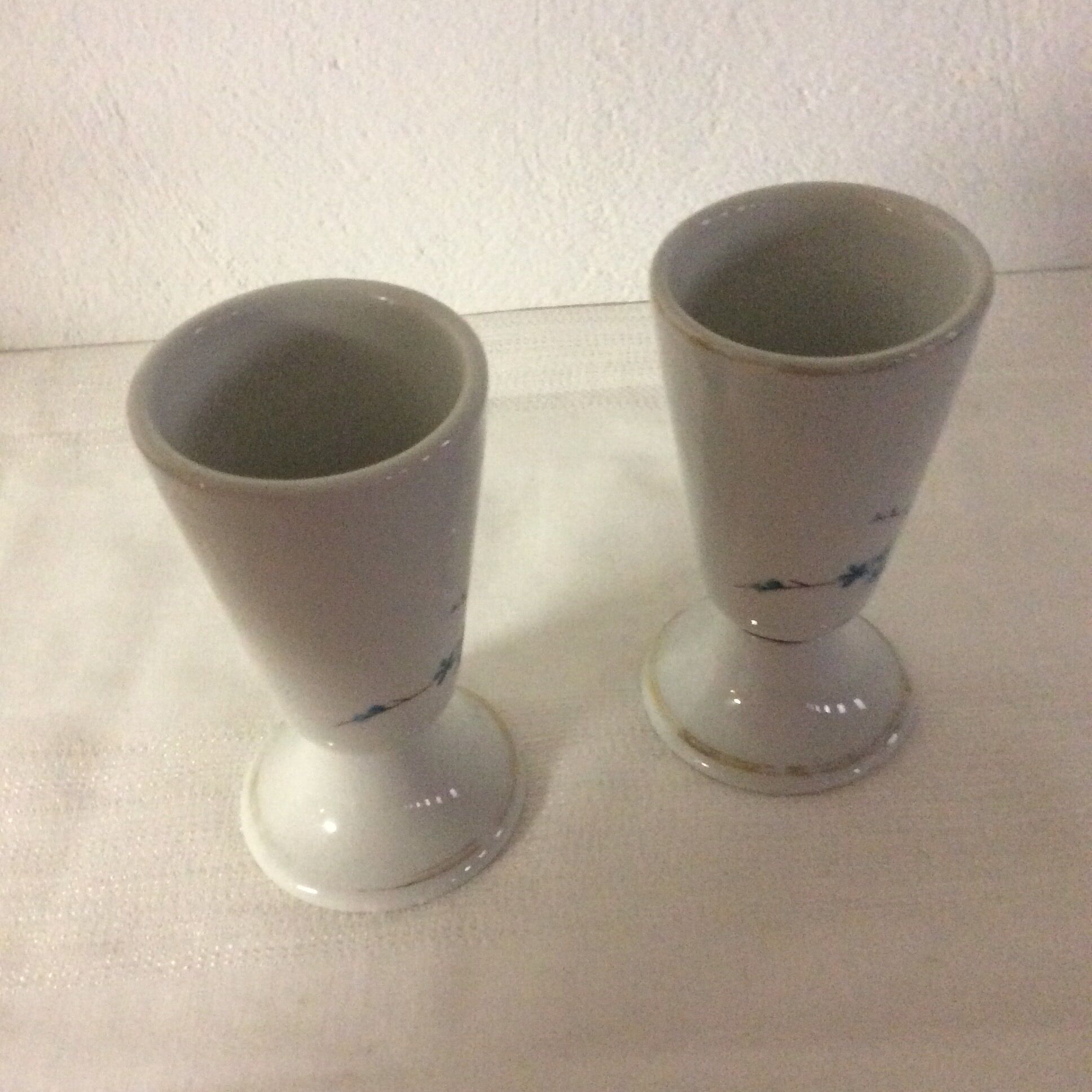 Pair of mazagrans in porcelain