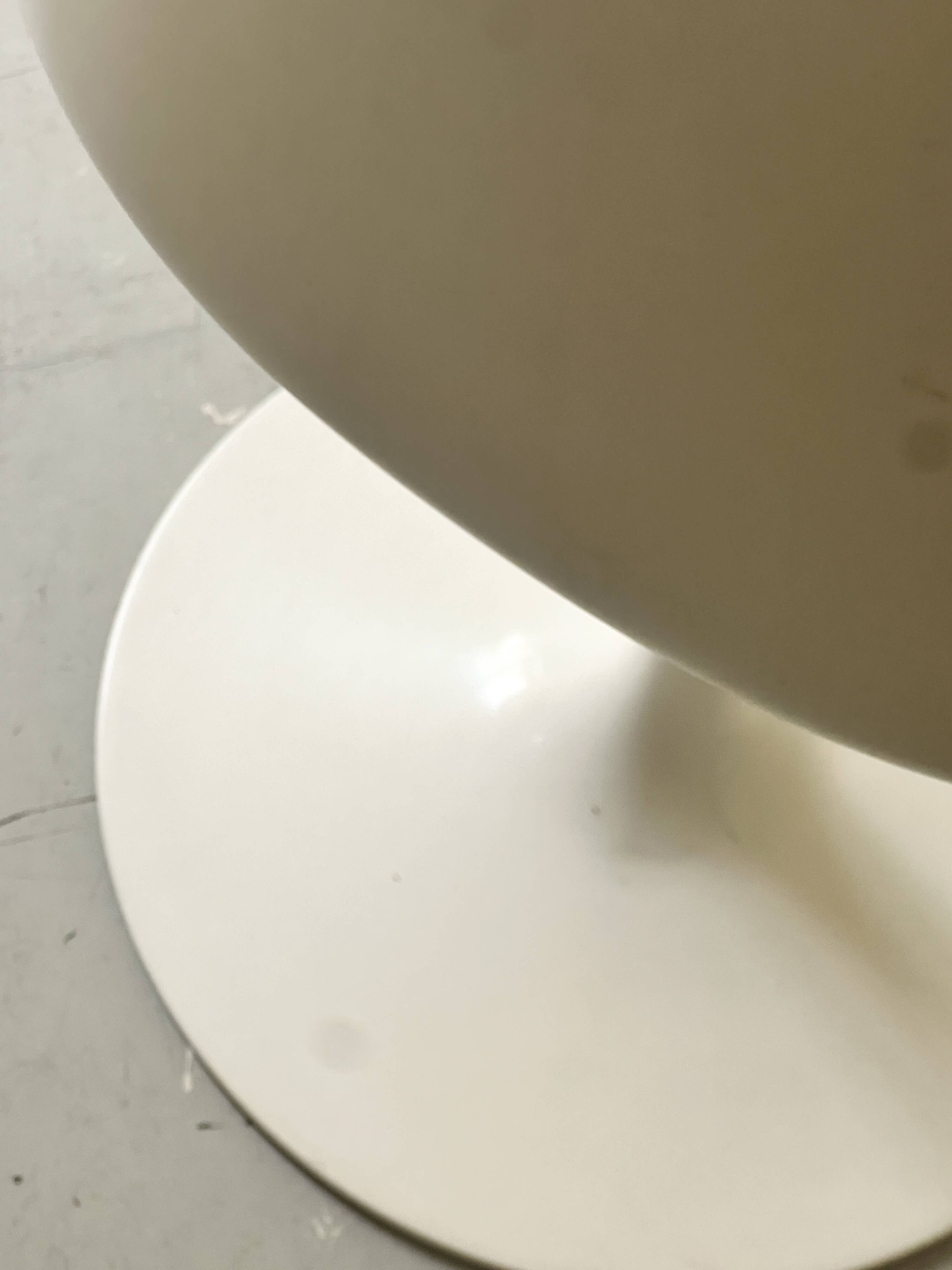 Tulip chair Eero Saarinen signed Knoll International, design 1970