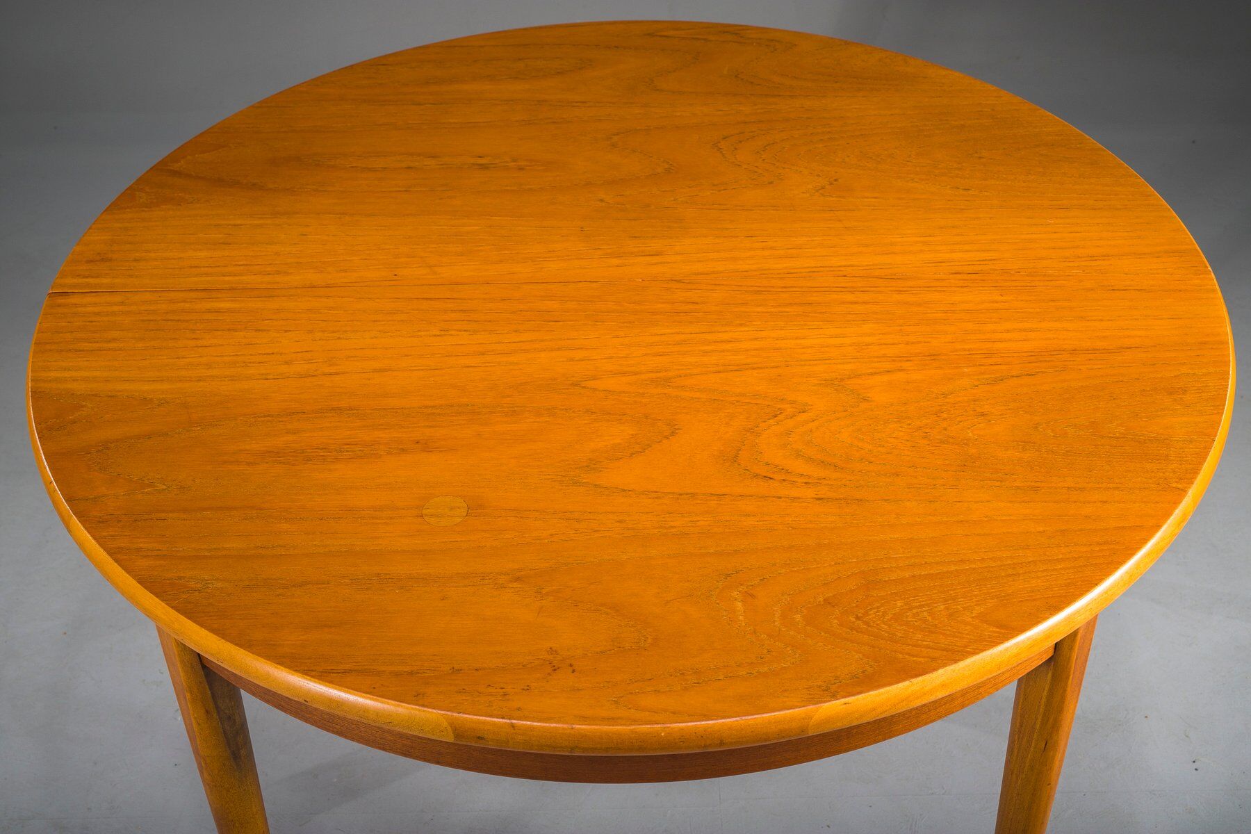 Round teak veneered extendable dining table from G-Plan, 1960s