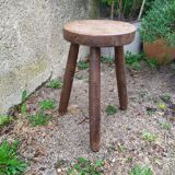 Tripod farm stool