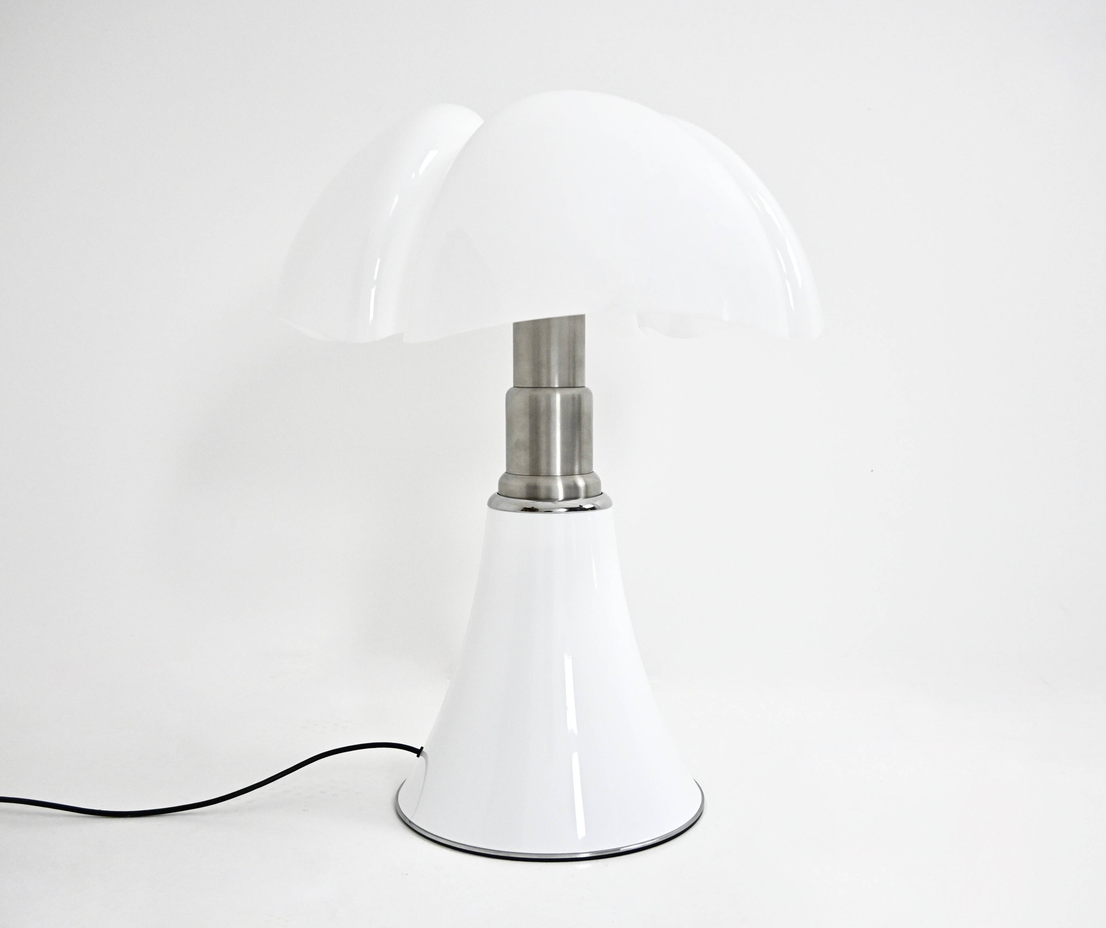 Lampe de table « Pipistrello » blanche de Gae Aulenti pour Martinelli Luce