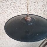 Hanging lamp goes up and down