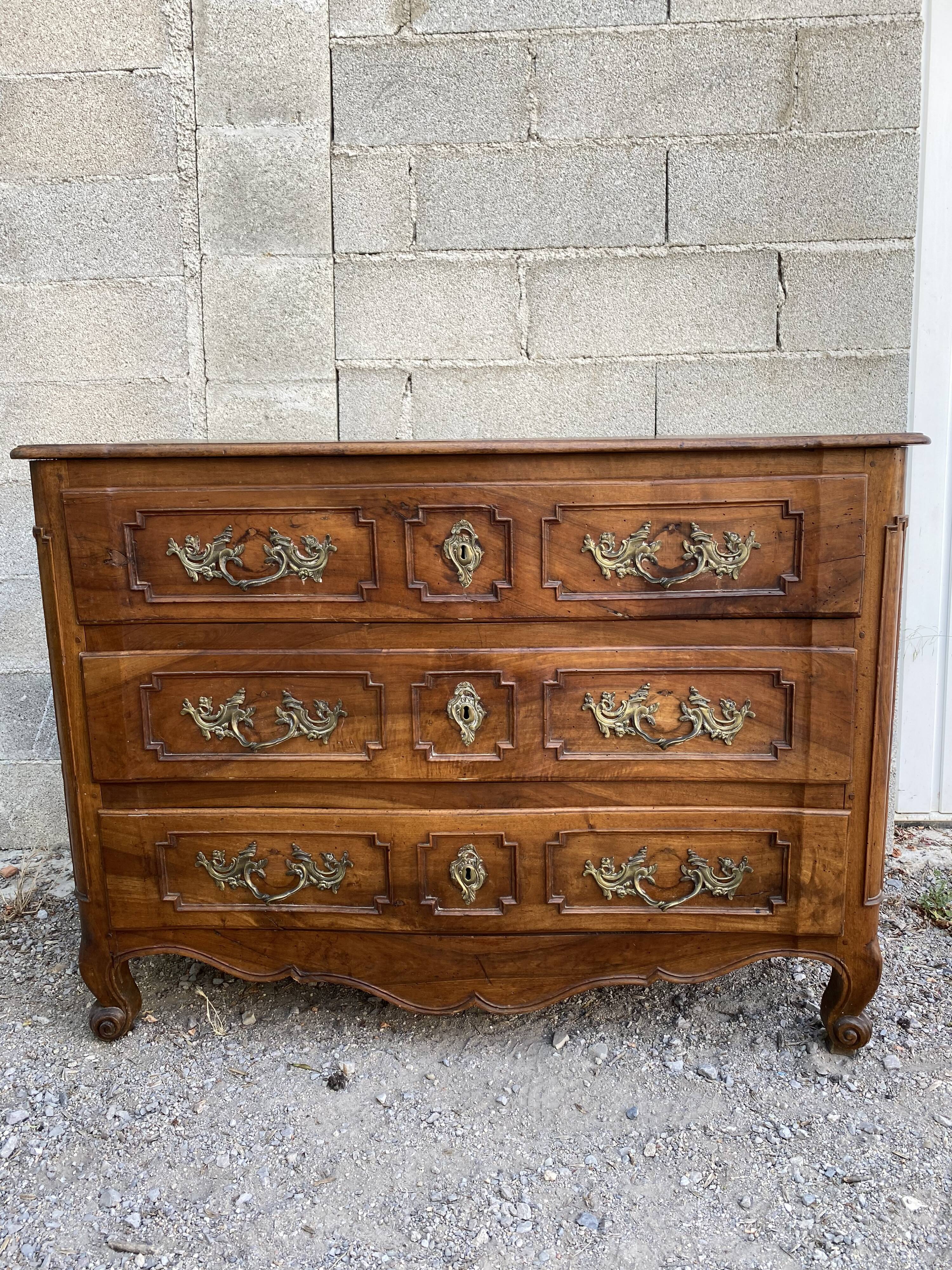 Commode Louis XV walnut 18th