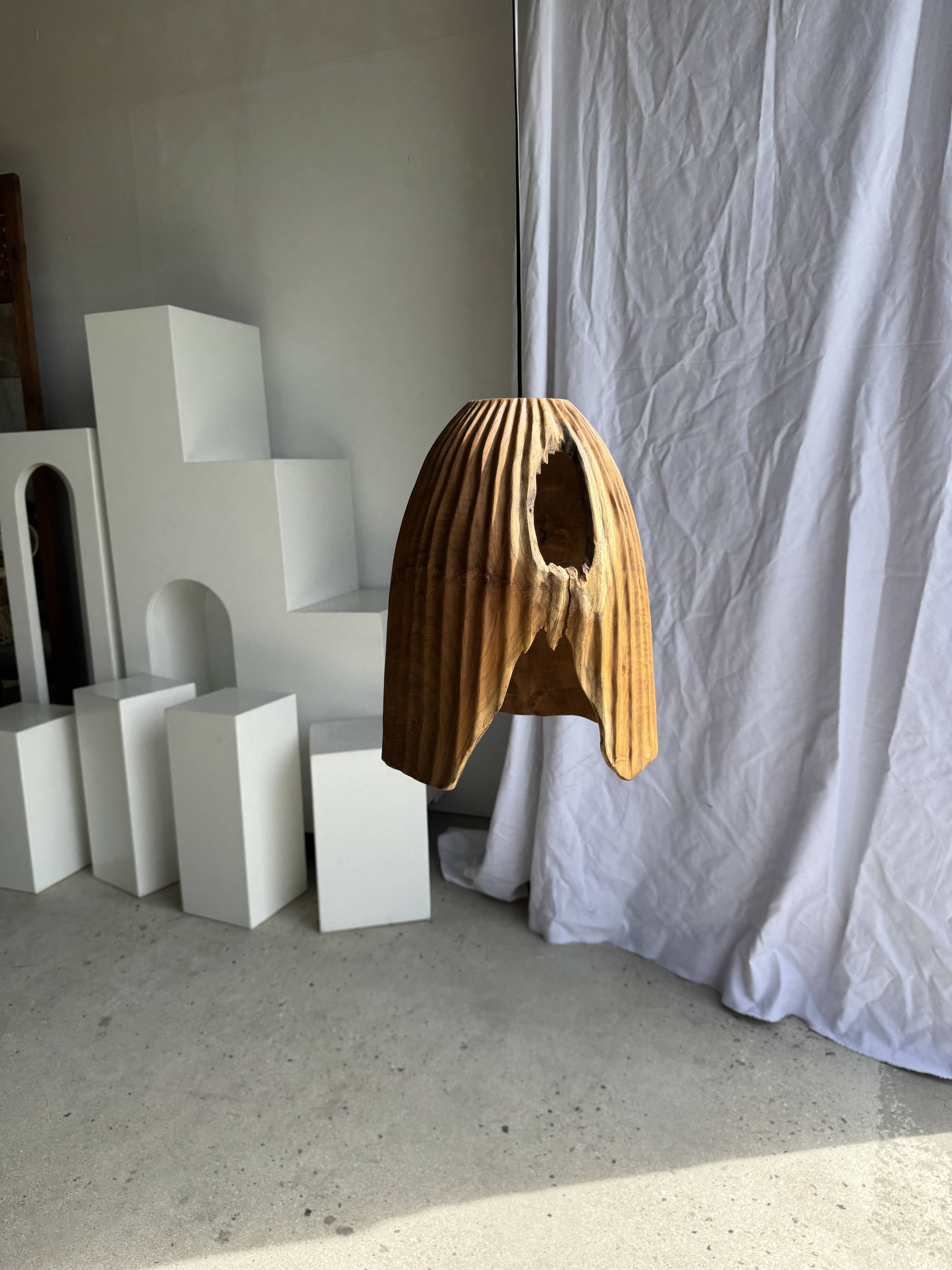 Large suspension or lampshade in organic natural teak, tubular H40 D30.