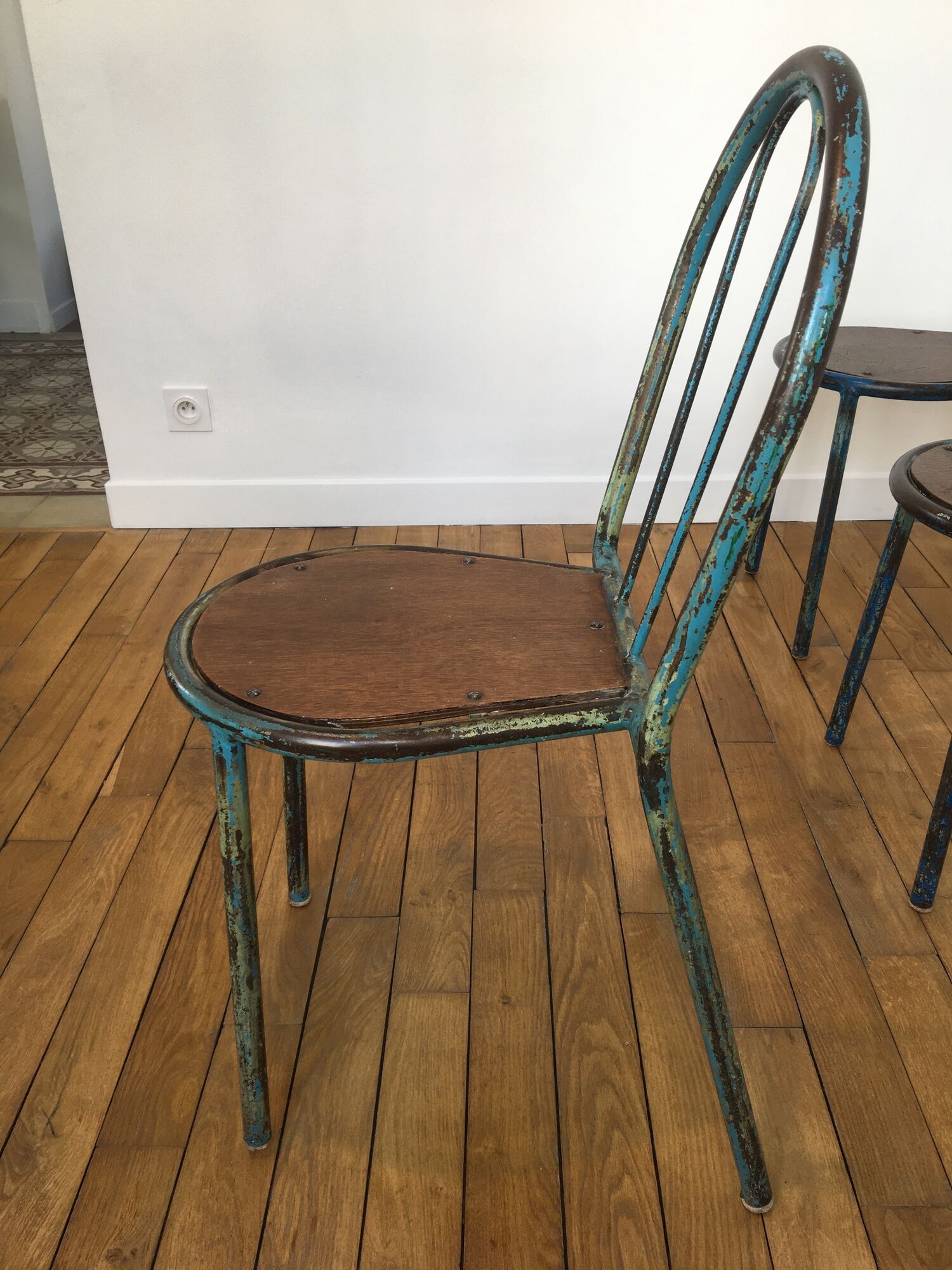 Industrial chair made of wood and metal