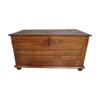 Solid oak box at the end of 19th