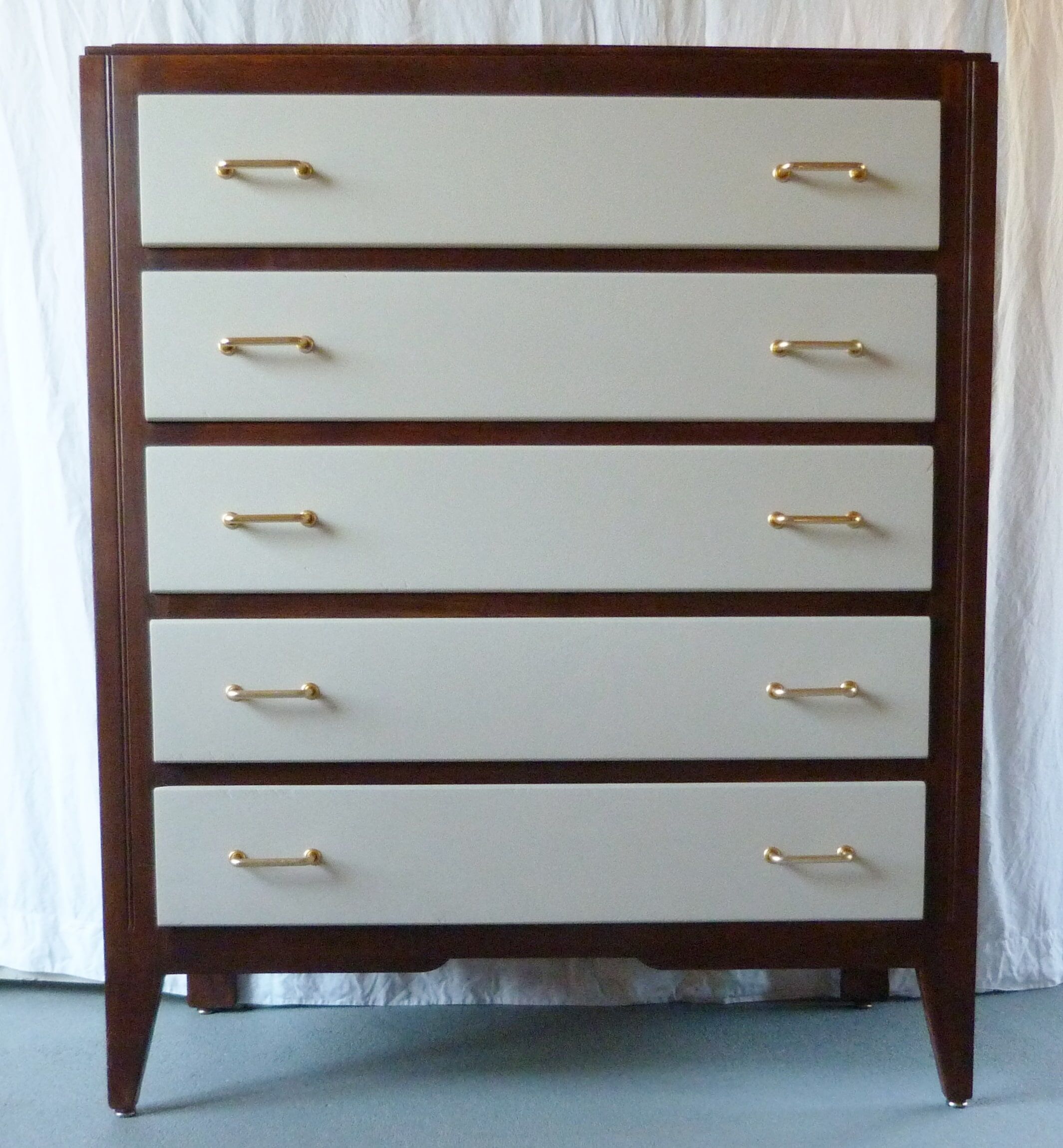 Chest of drawers compass feet