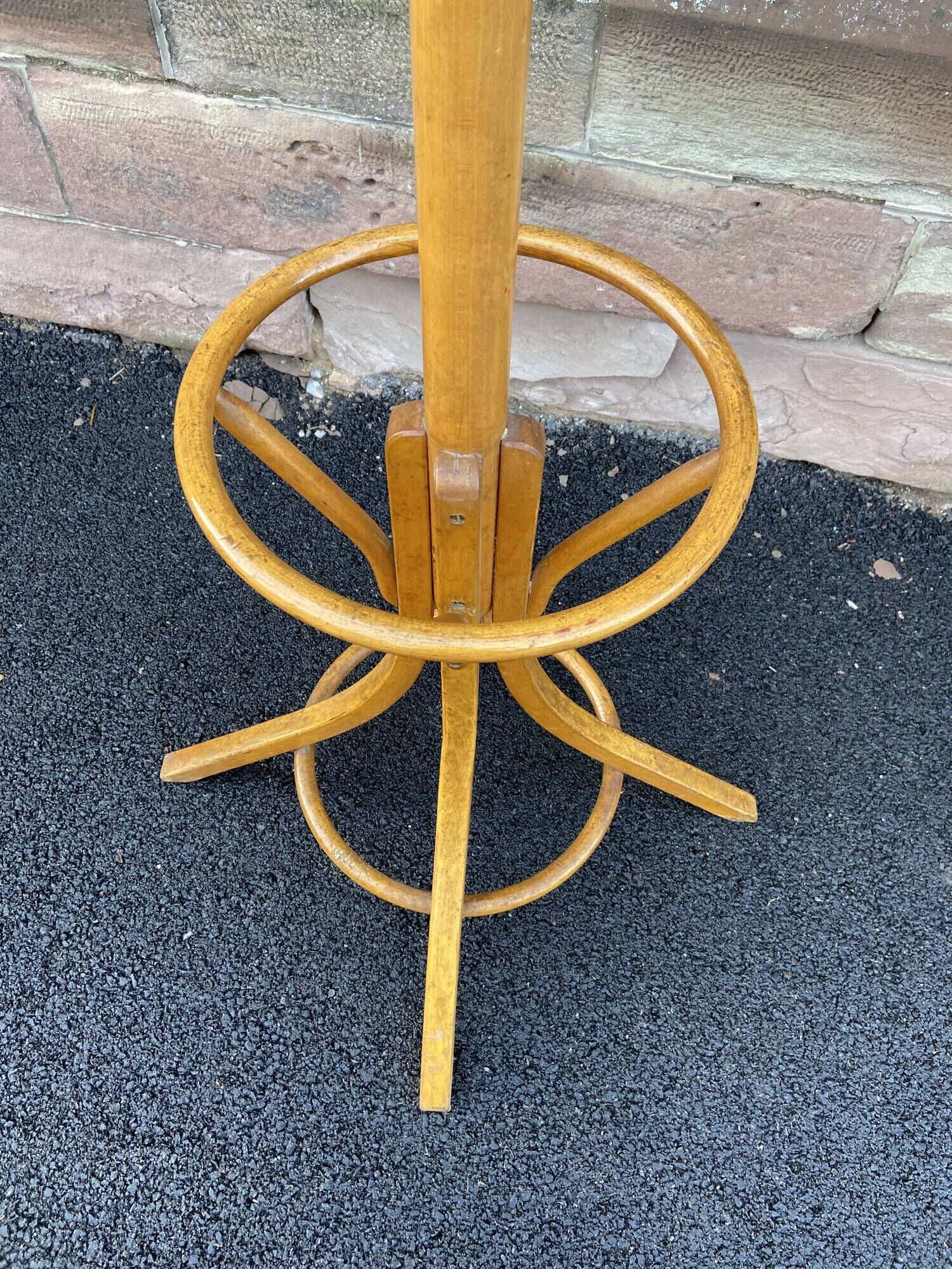 Baumann coat rack on vintage parrot stand 1960