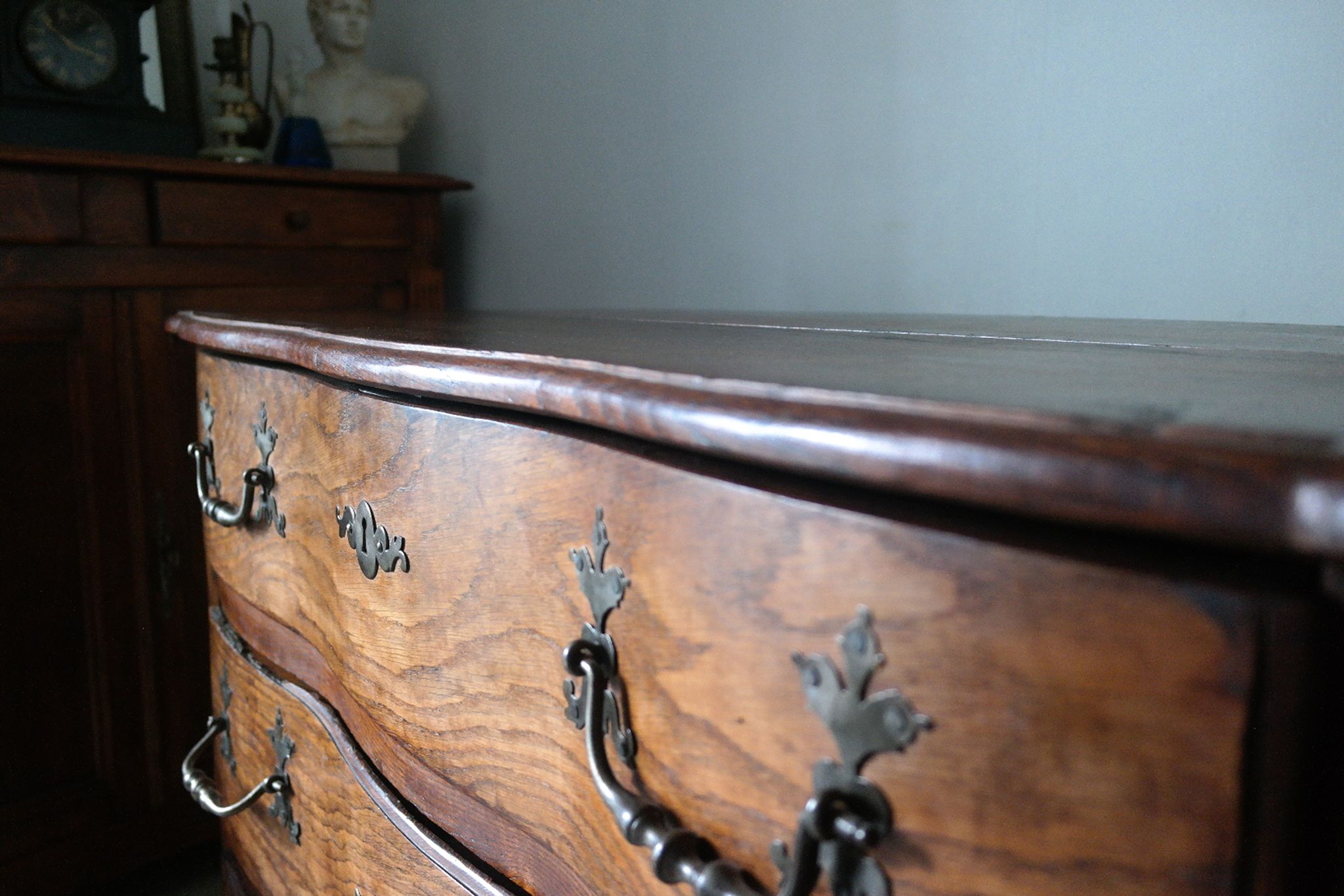 Chest of drawers country crossbow in oak xxth century