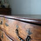 Commode arbalète campagnarde en chêne xxème