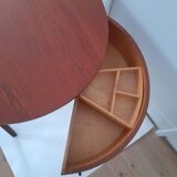 Pretty worker or Scandinavian teak side table