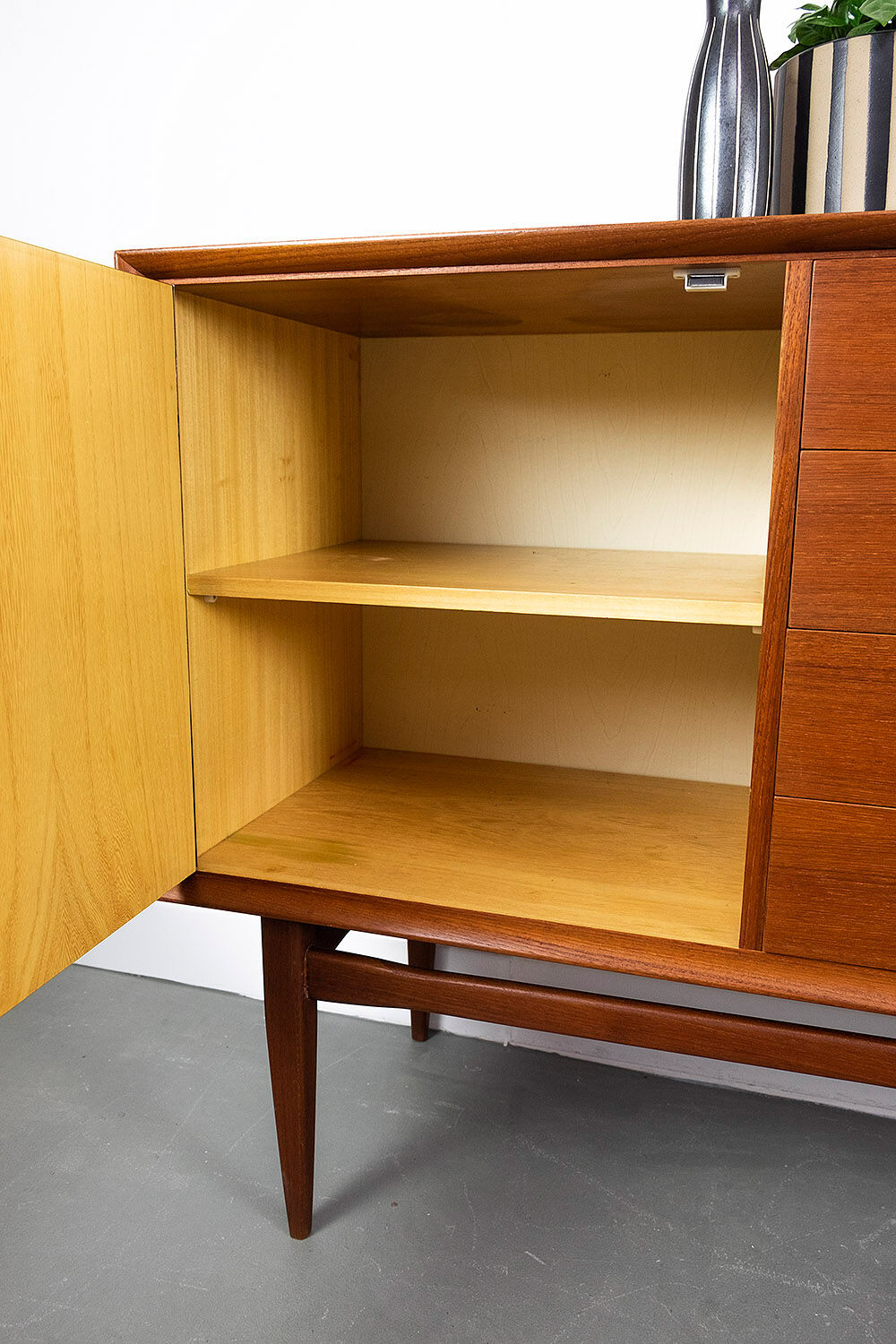 Sideboard in teak with drawers and 3 doors, 1960s