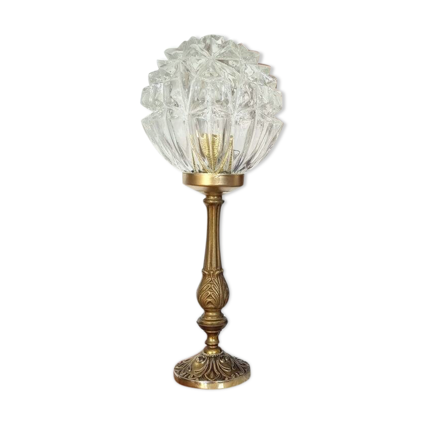 Globe lamp