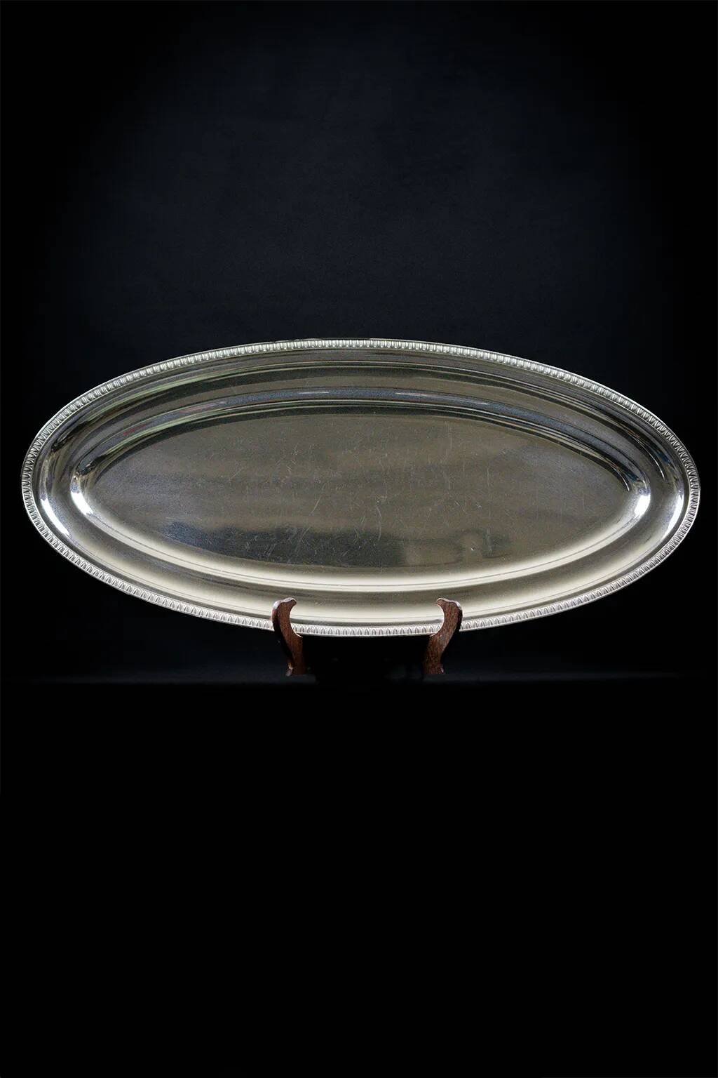 Large oval silver-plated metal serving platter with gadrooned edge – hallmarked