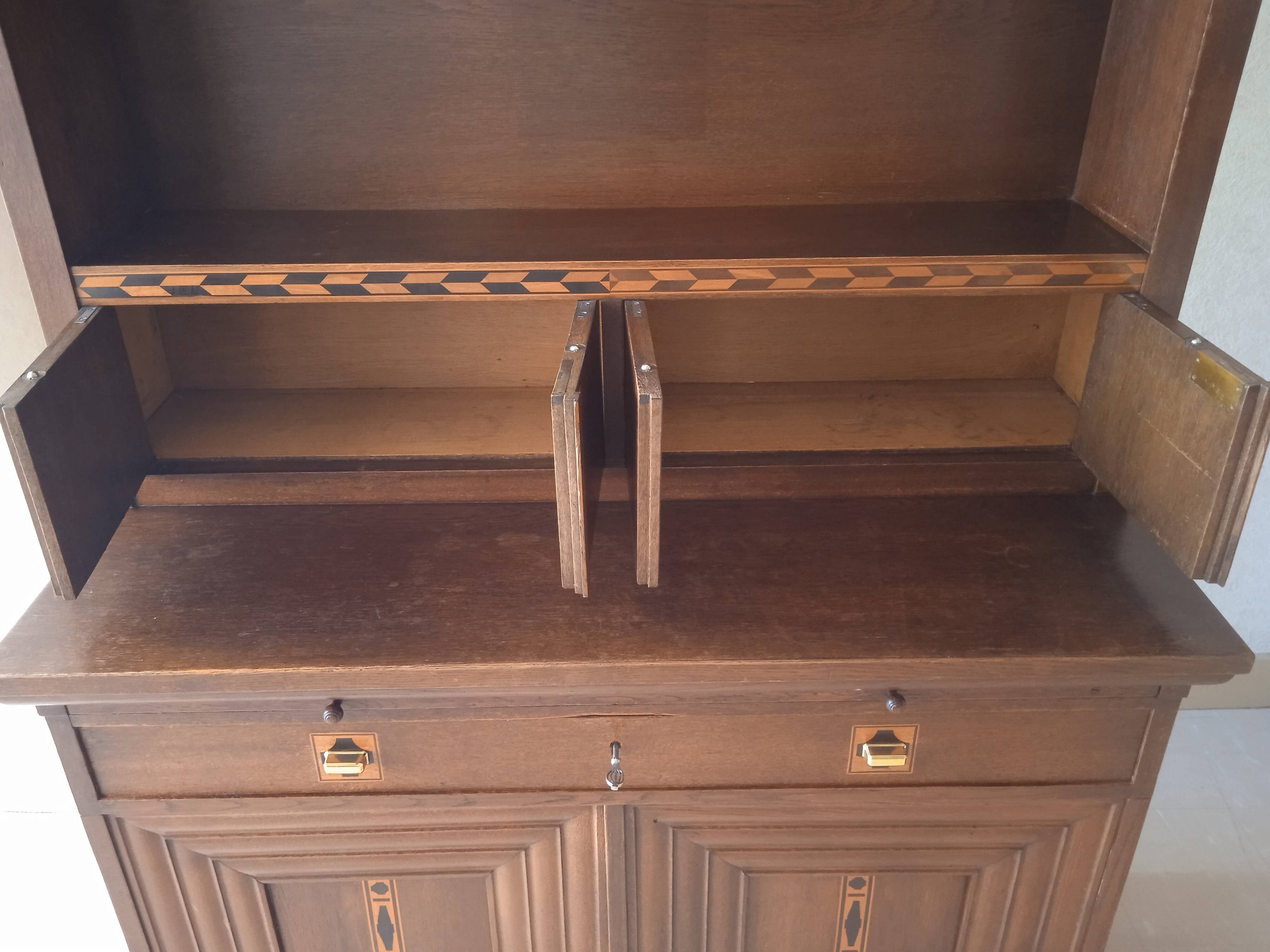 Buffet with a withdrawal system