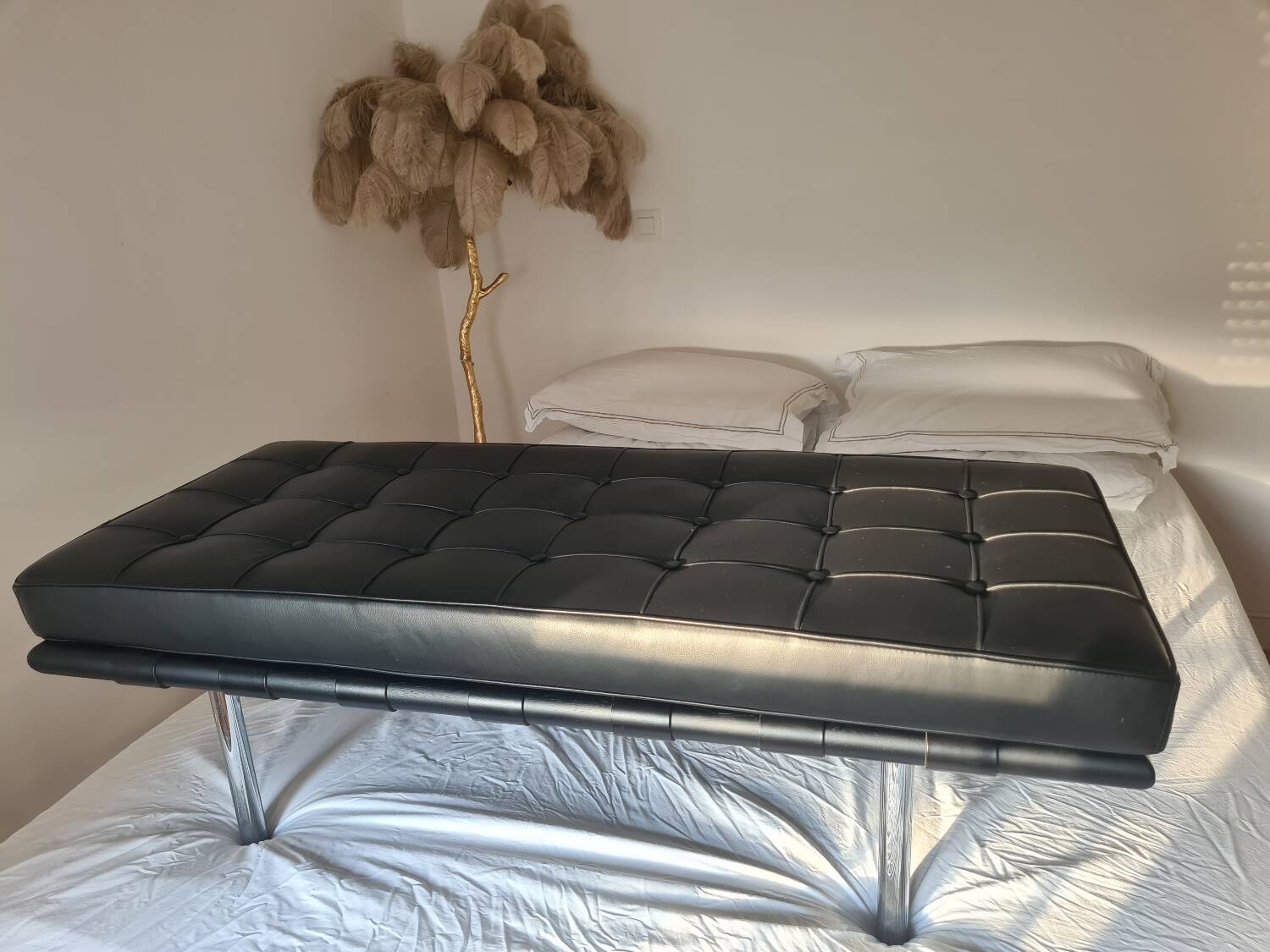Barcelona black full grain bench