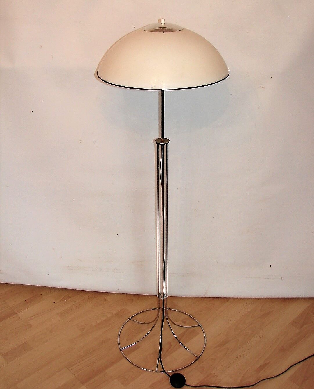 Modern floor lamp, 1970s