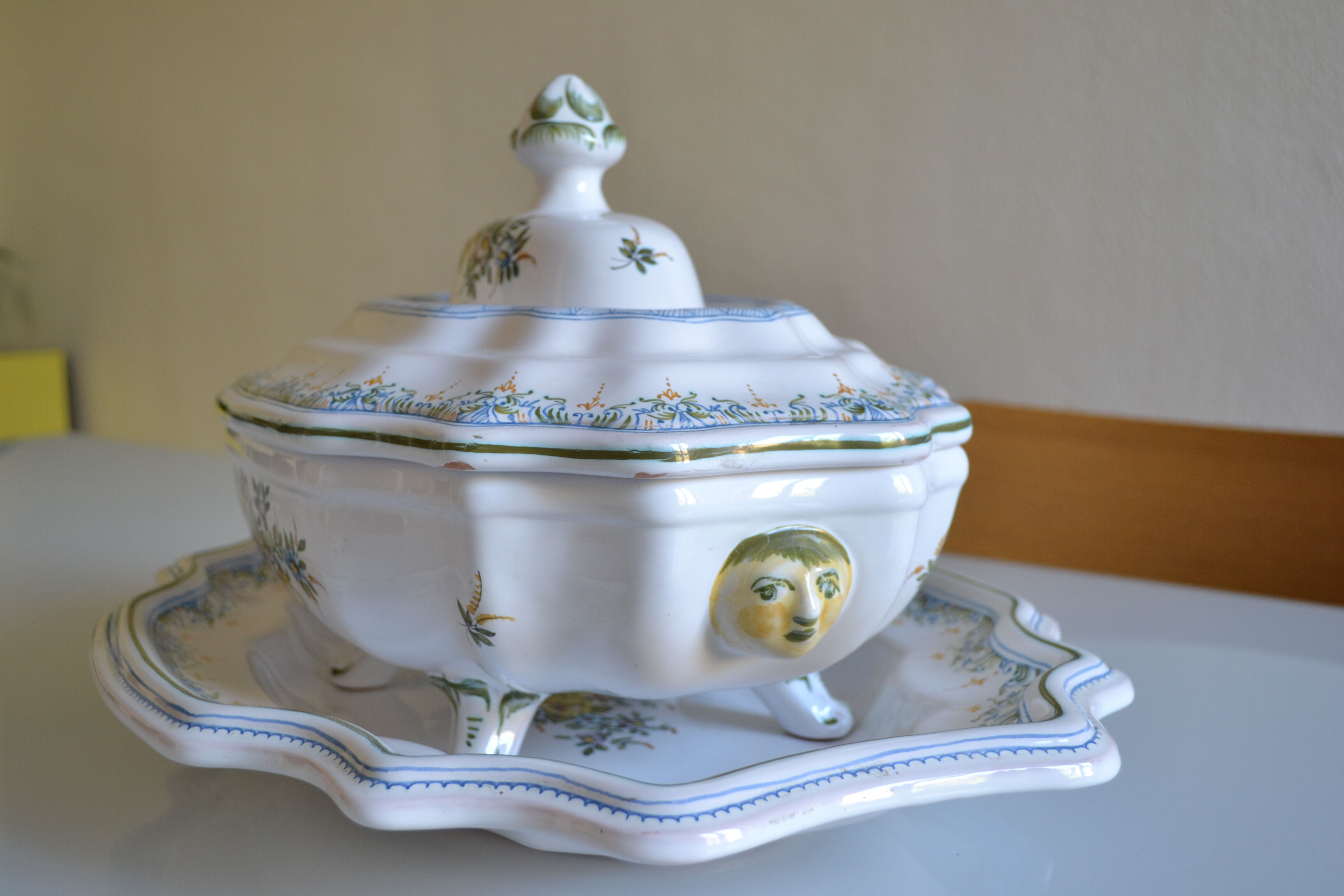 Tureen or vegetable dish in earthenware by Lallier in Moustiers