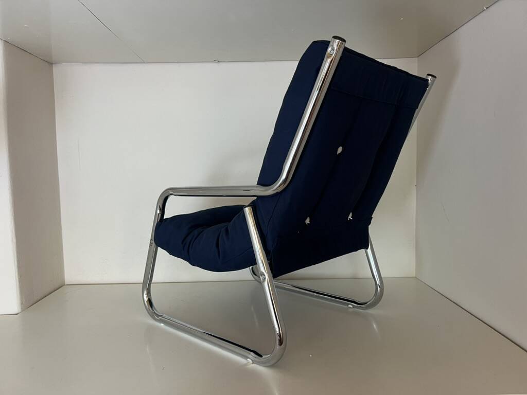 Fauteuil tubulaire chromé bleu années 70 Space Age