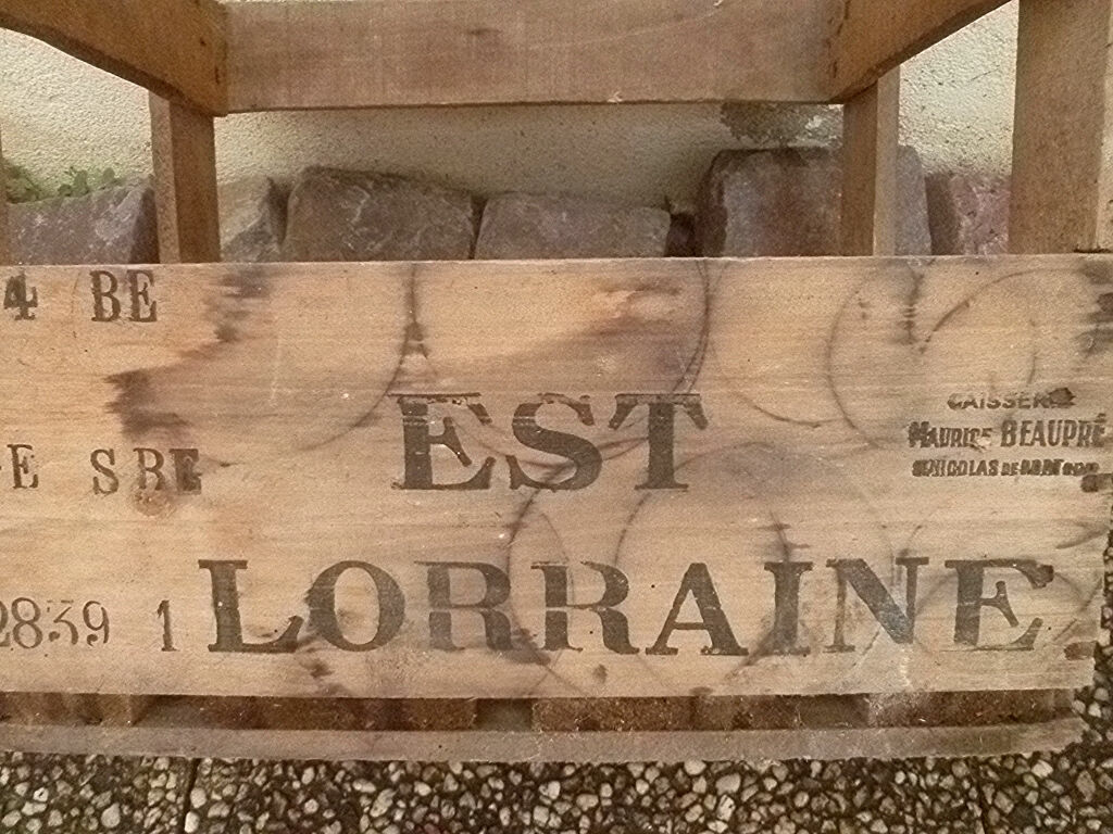wooden box EST Lorraine