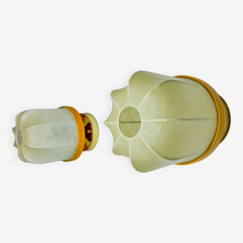 Pair of "cocoon" wall lights, resin and pine, Italy, 1970