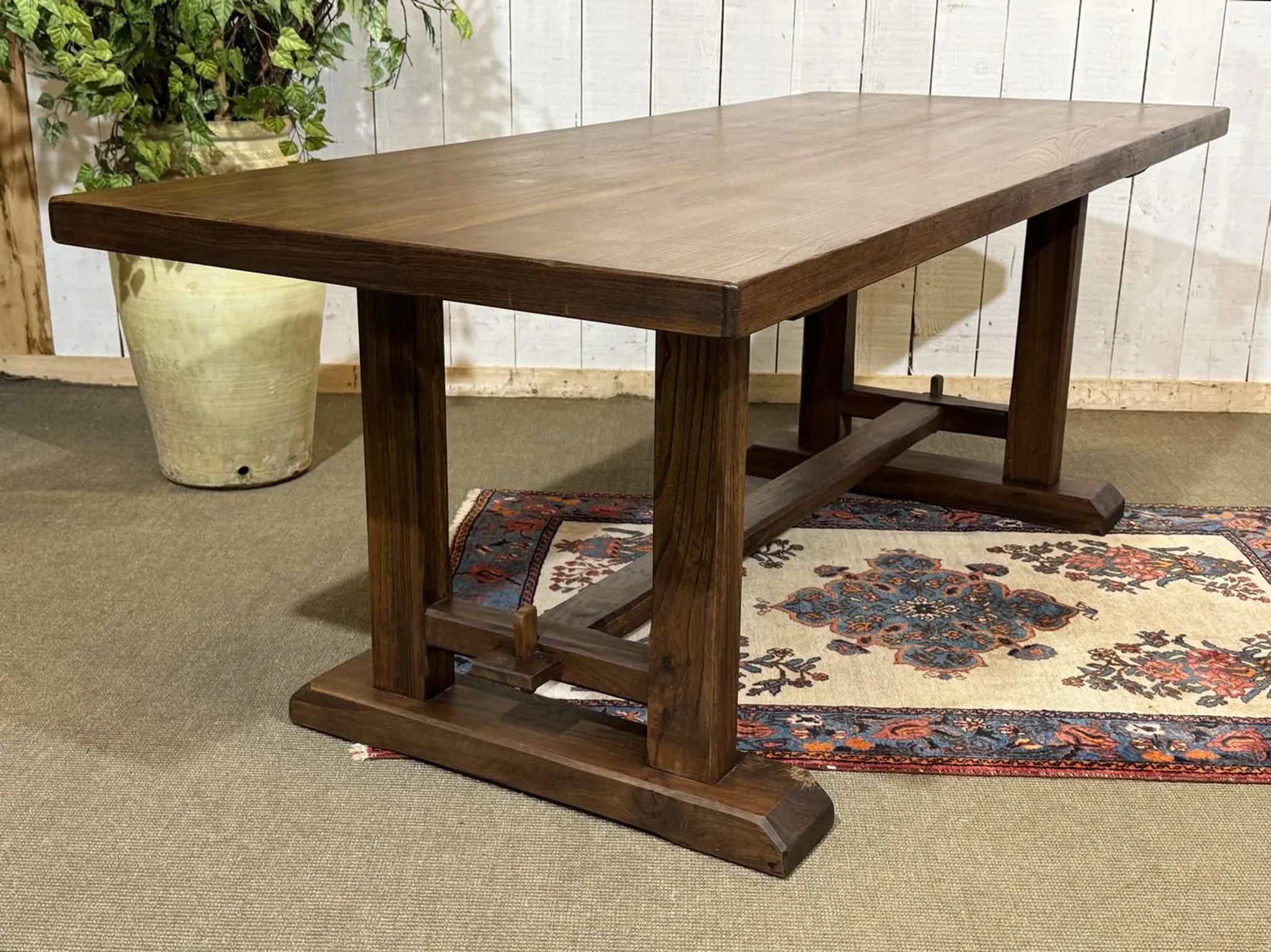 Table style monastère en orme, années 1970