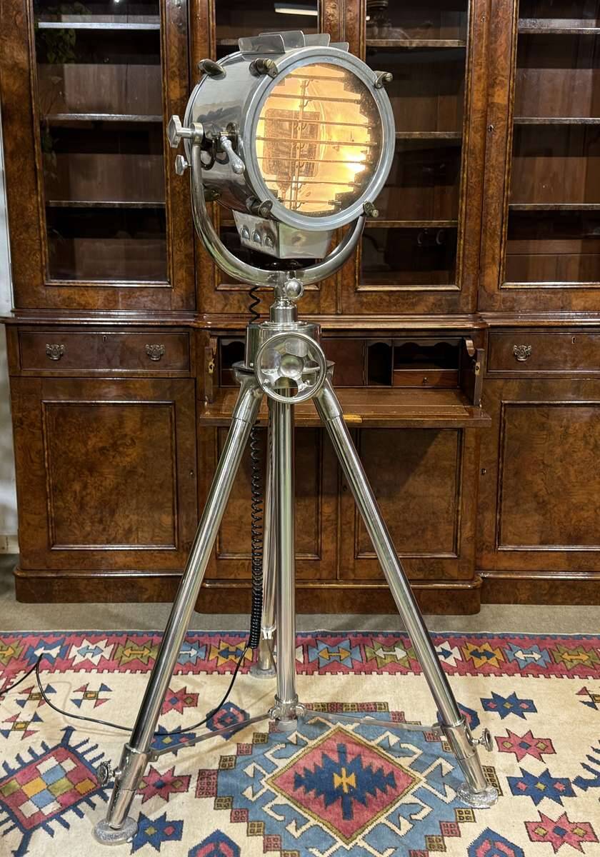 Modern marine style spotlight floor lamp