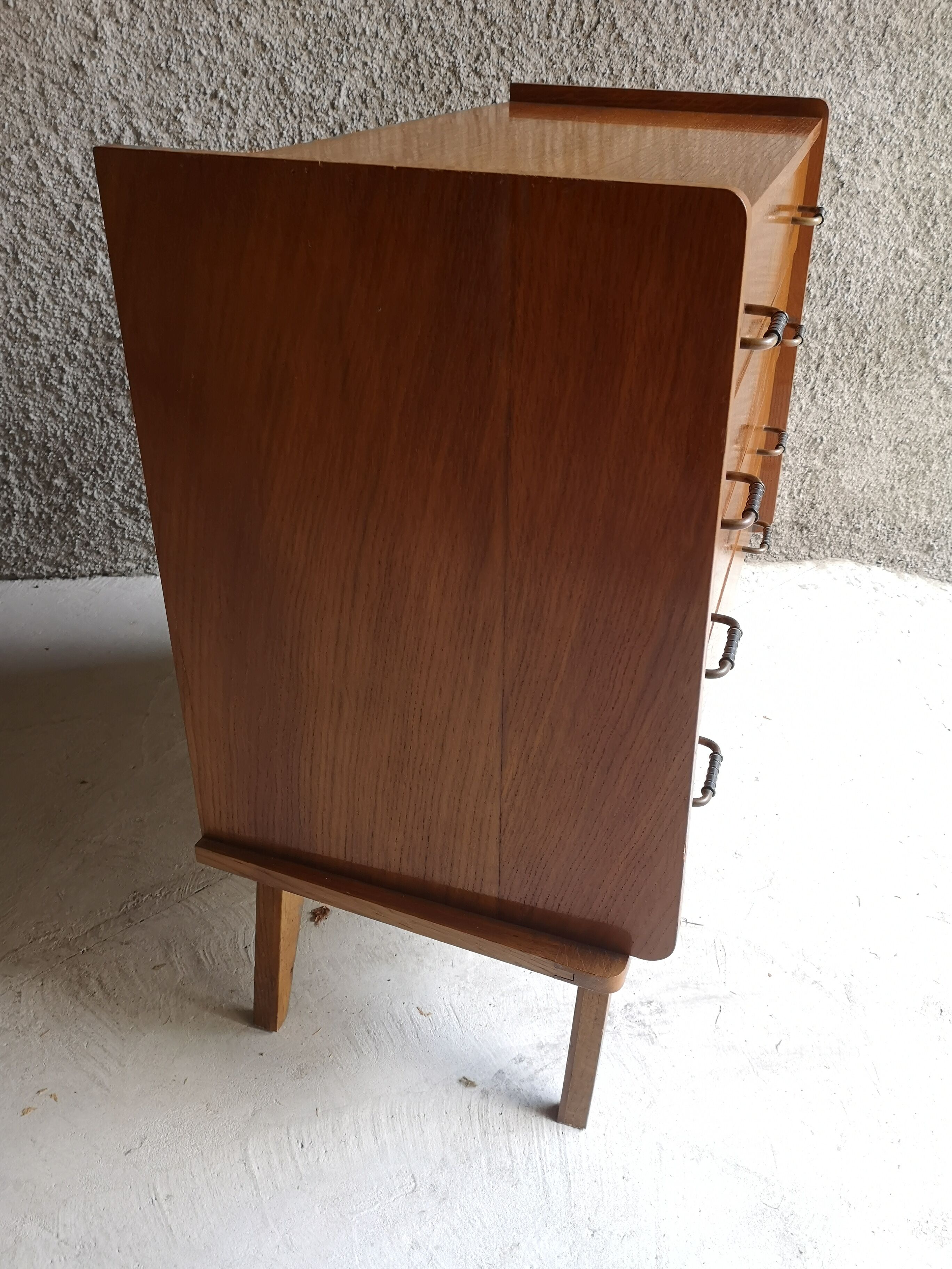 Commode scandinave