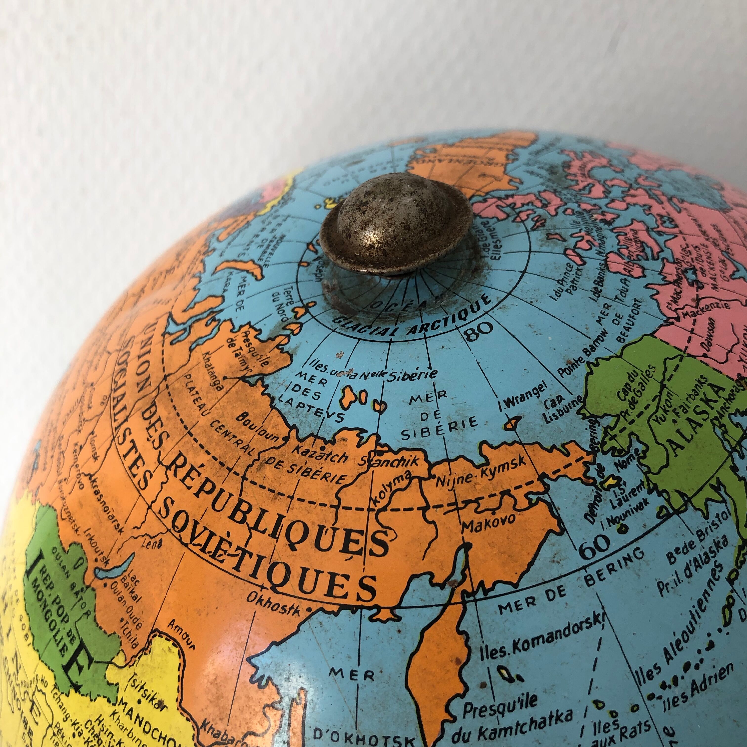Globe Taride tripod 29cm vintage 1960
