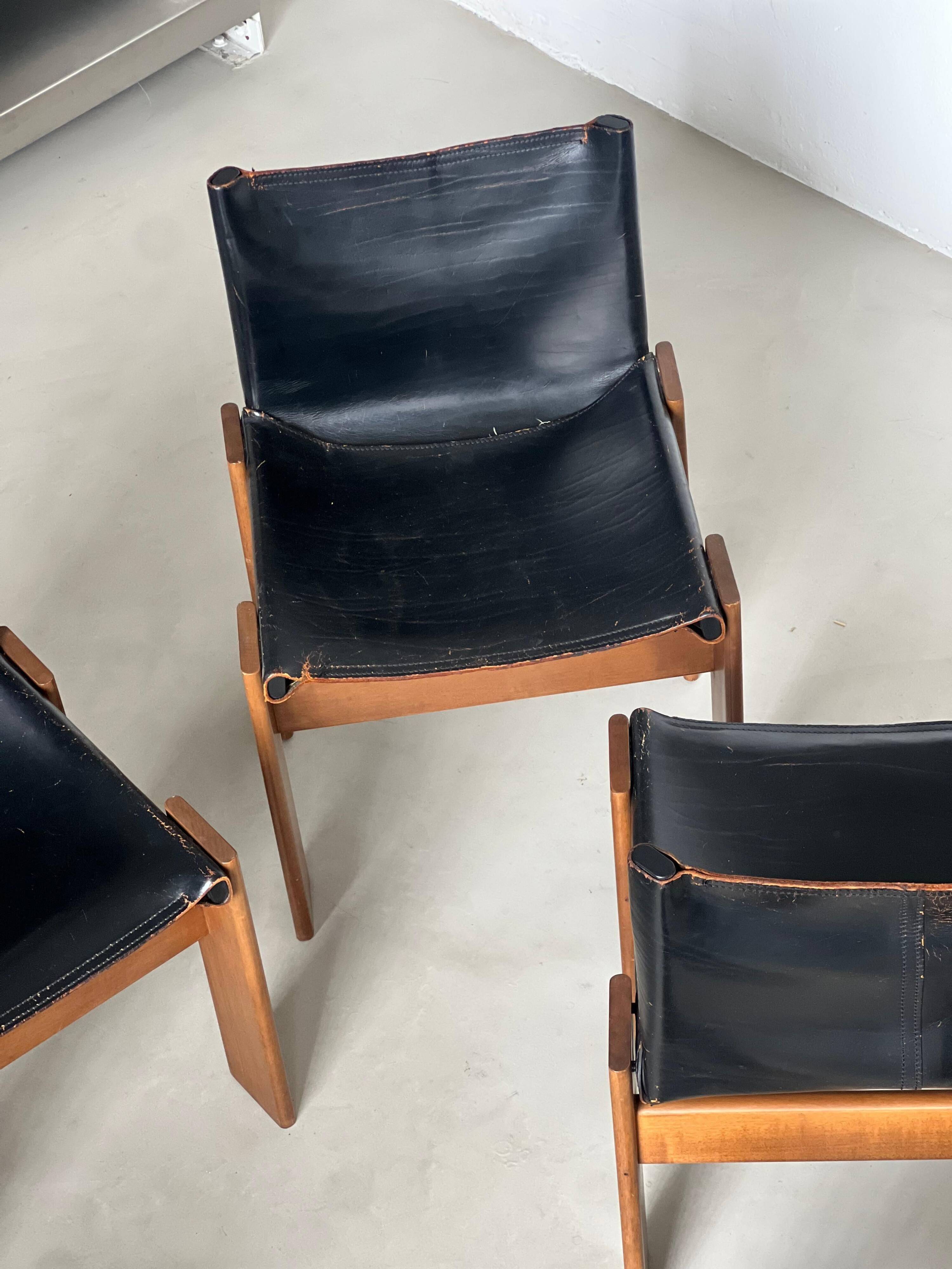 Chaises de salle à manger noires italiennes vintage et de collection par Afra et Tobia Scarpa
