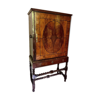 Cabinet eighteenth century