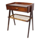 Table de chevet en teck avec tiroir et étagère en osier par Søren Rasmussen des années 1960