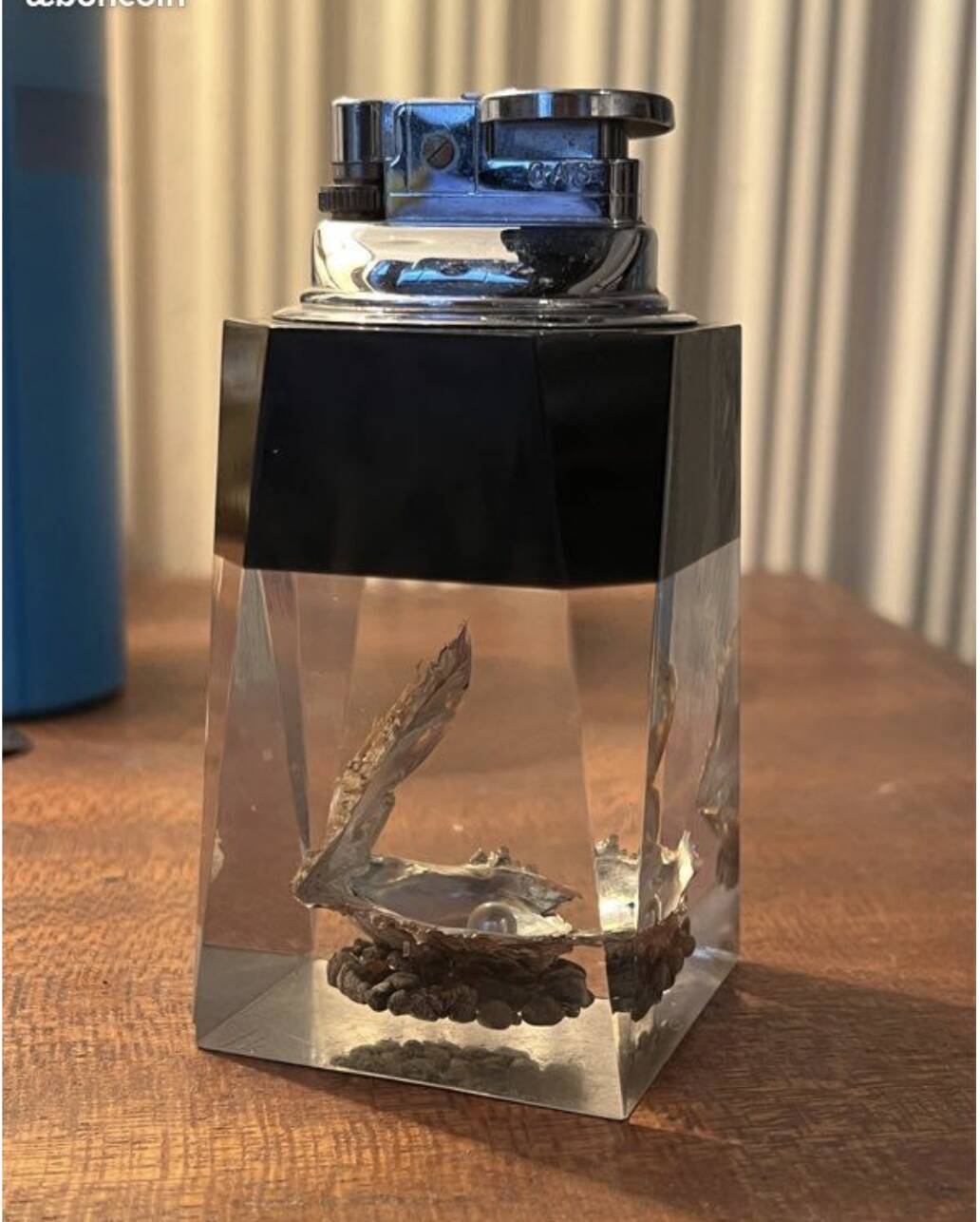 Vintage Japanese resin/glass table lighter