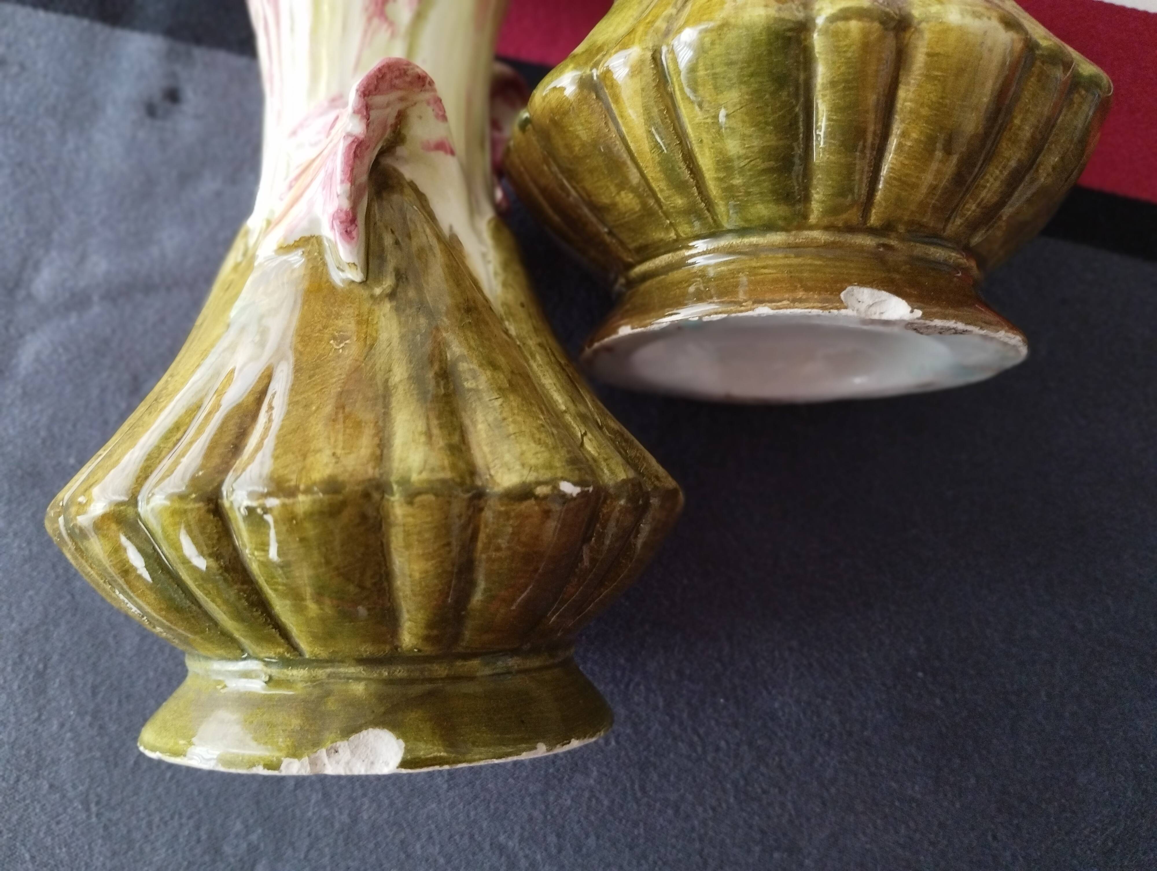 Jardinière et ses 2 vases en barbotine Delphin Massier de Vallauris