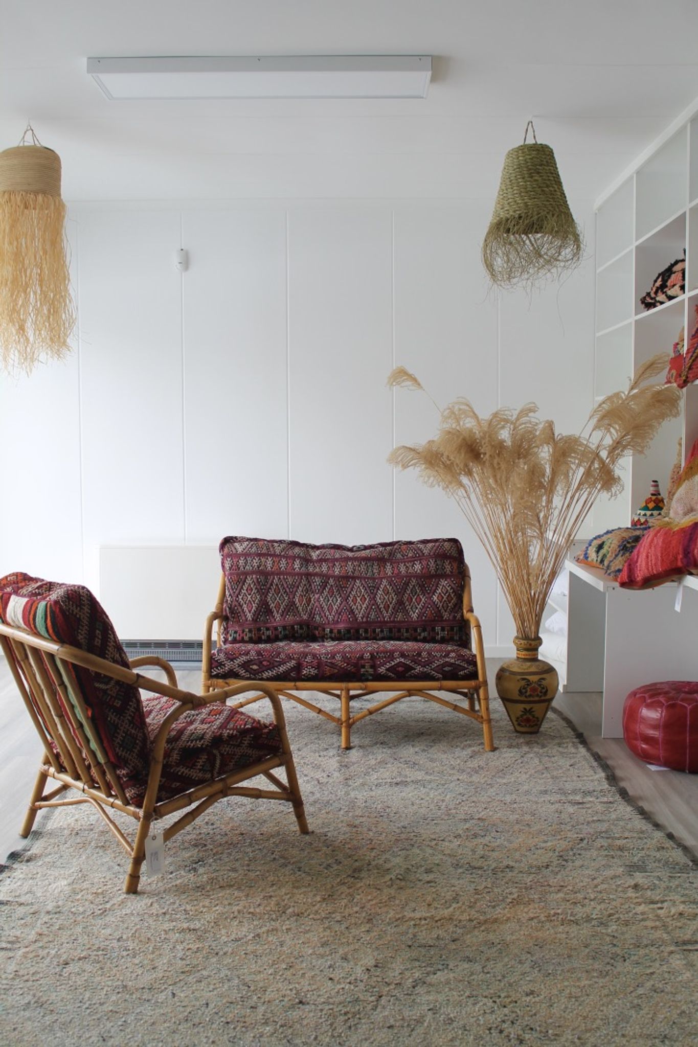 Set of 2 vintage armchairs 90s bamboo, with kilim cushions handmade on mesu