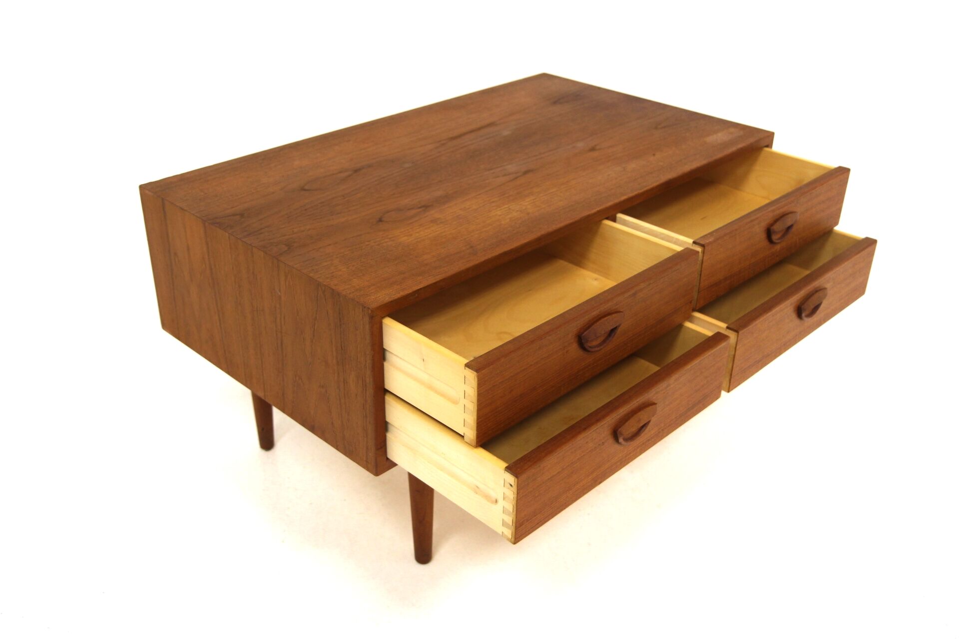 Scandinavian teak chest of drawers, Kai Kristiansen, Feldballes Møbelfabrik, Sweden, 1950