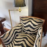 Floor lamp reader with articulated arm