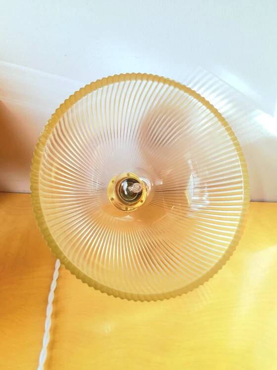 Paire de suspensions en verre holophane, 1950