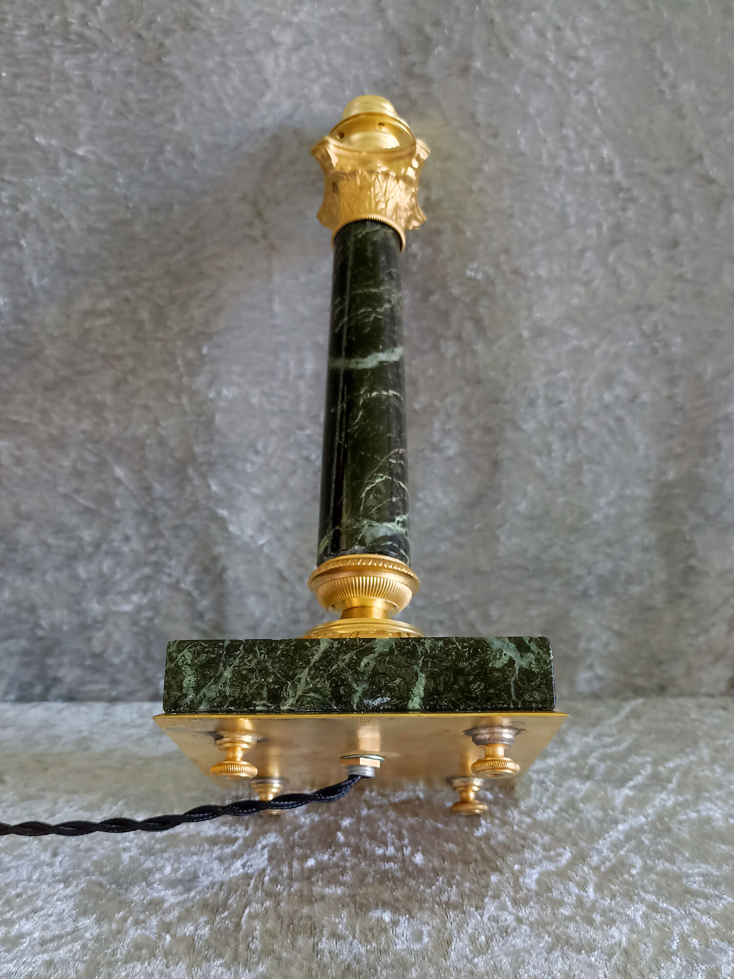 Empire style bedside lamp in bronze and green marble