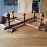 Extendable coat holder