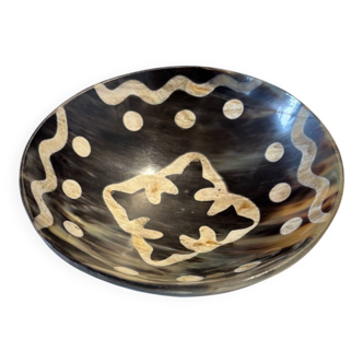 Natural horn bowl