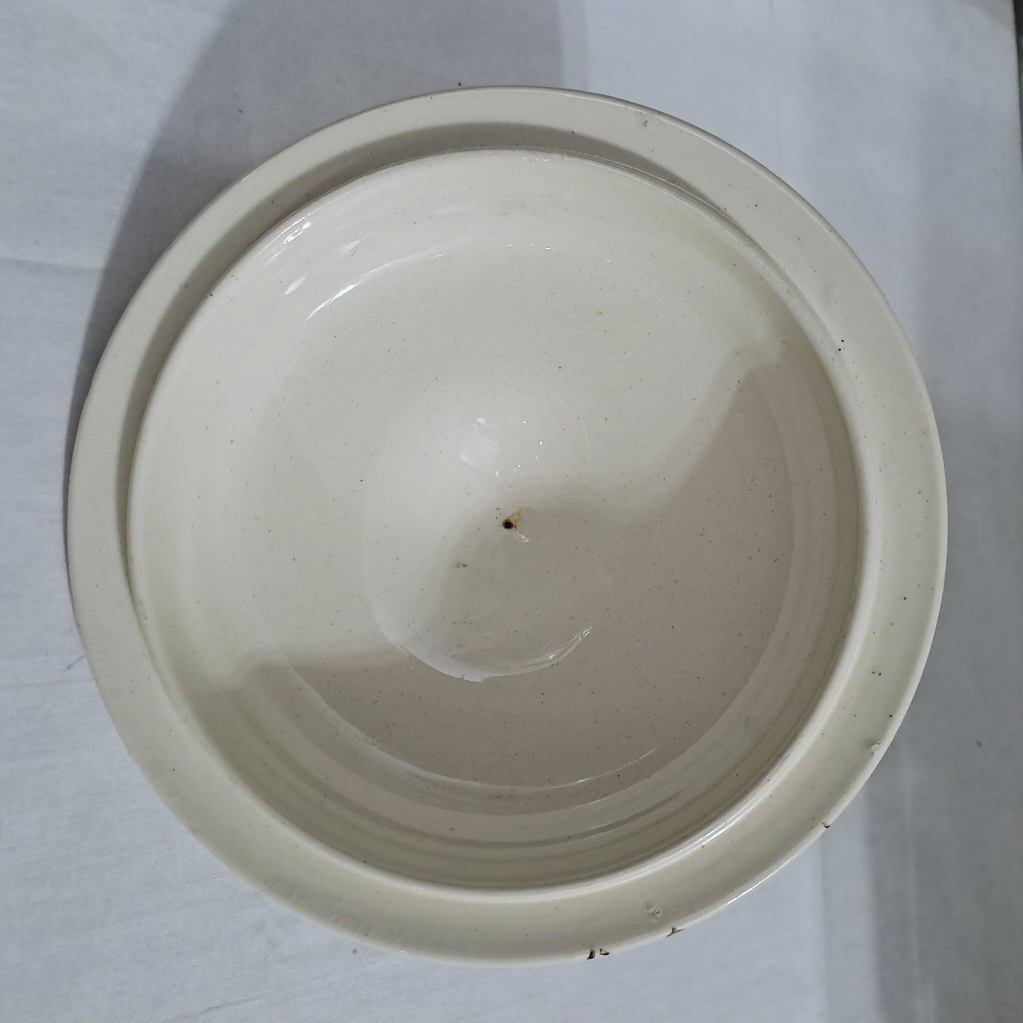 Iron earth soup tureen